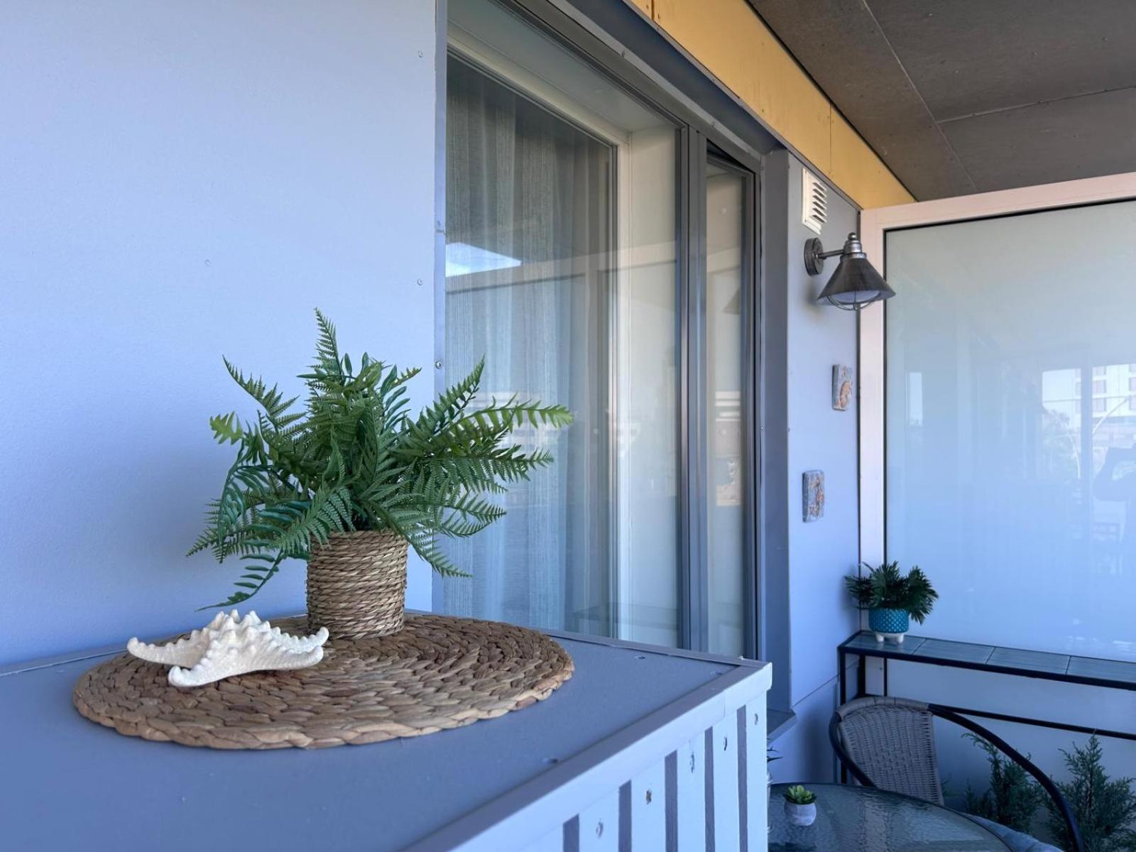 Stella'S Apartment - City Center - Free Secure Parking - Big Sun Terrace - Air Conditioning - Wifi - Tram To The Tallinn Bus Station And Old Town Exterior foto