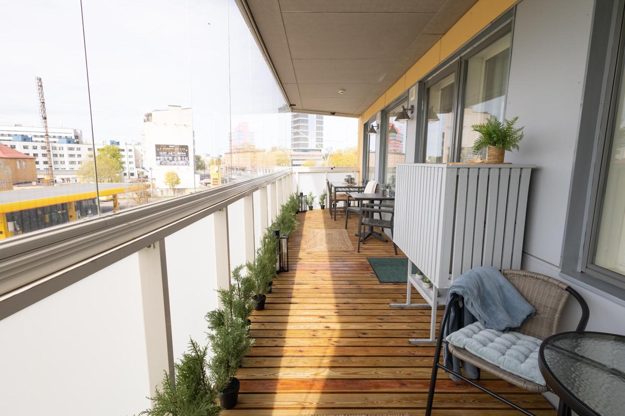 Stella'S Apartment - City Center - Free Secure Parking - Big Sun Terrace - Air Conditioning - Wifi - Tram To The Tallinn Bus Station And Old Town Exterior foto